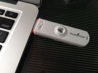 Компактний автомобільний USB-диф'юзер Young Living USB Diffuser-White 5224501 для натуральних ефірних олій