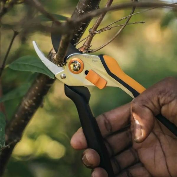 Площинний секатор суцільнометалевий Fiskars Solid P331 1057163 1057163 фото