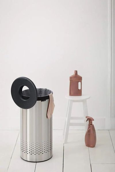 Бак із пластиковою кришкою для білизни 35 л Brabantia 103469 103469 фото