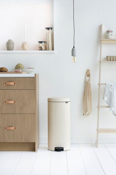 Бак для мусора Brabantia PEDAL BIN NEWICON 30 л Золотой с эффектом минерального напыления (115967) 115967 фото